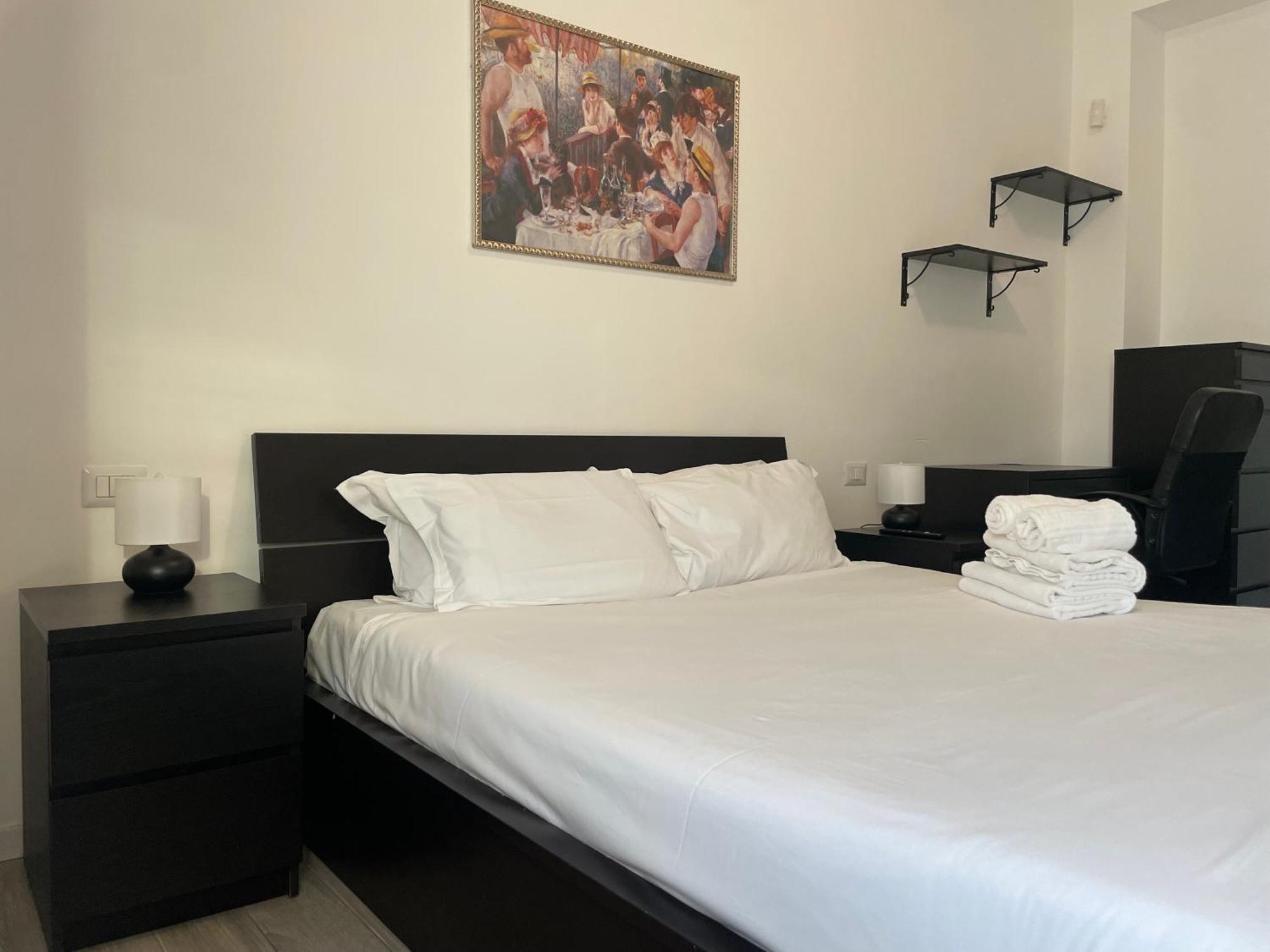 Gardone Apartment - Ampio Appartamento Con 2 Camere Da Letto - Comodo Per Duomo! Milan Bagian luar foto